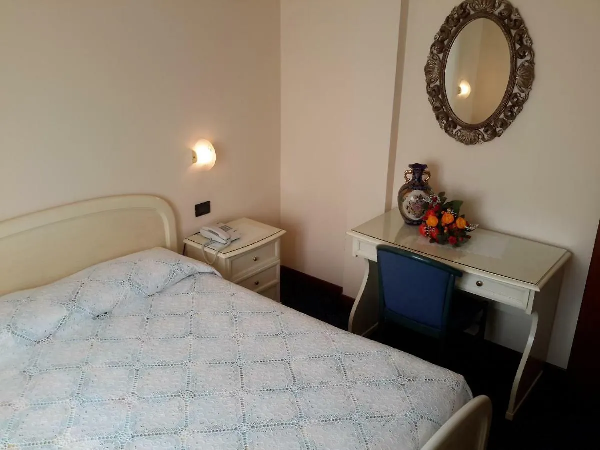 Hotel Sanson Vittorio Veneto 2*,